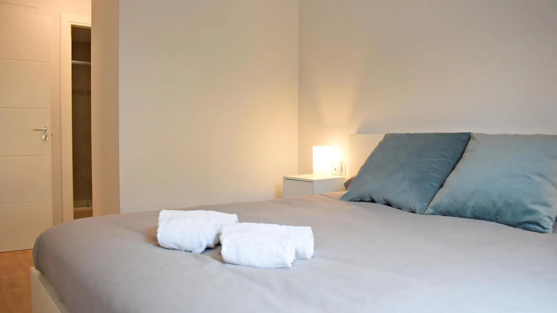 Malagueta'S Home Cozy Apartment With Parking And Swimming Pool Malaga 0*,