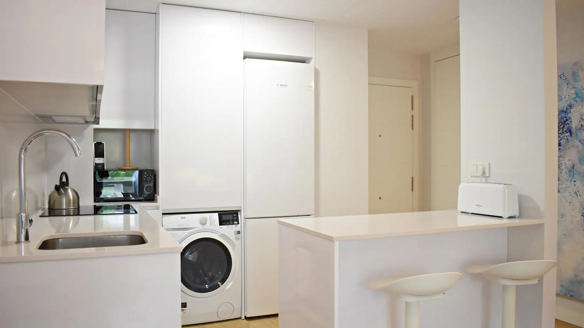 Malagueta'S Home Cozy Apartment With Parking And Swimming Pool Malaga