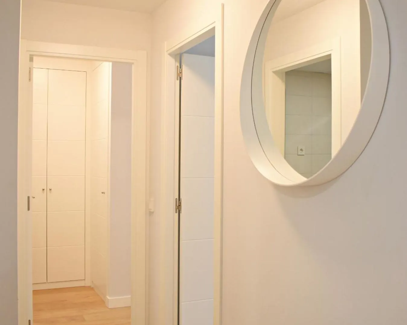 Malagueta'S Home Cozy Apartment With Parking And Swimming Pool Malaga