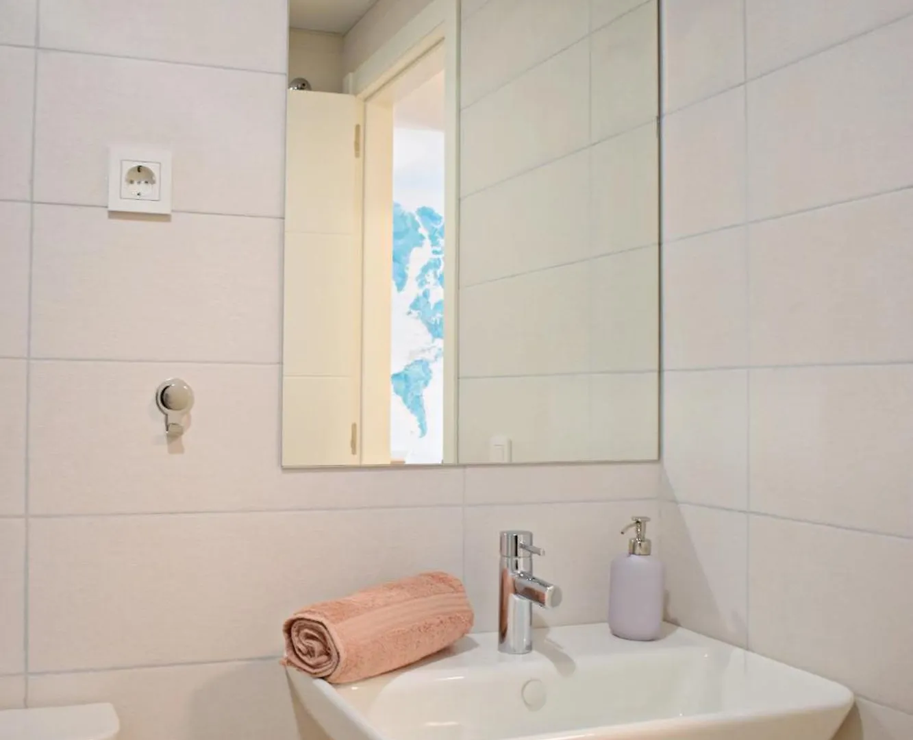 Malagueta'S Home Cozy Apartment With Parking And Swimming Pool Malaga